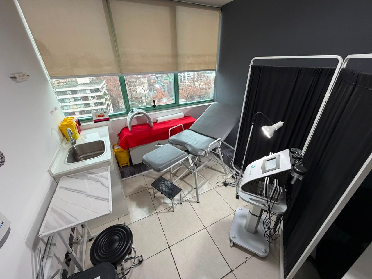 Sala con Resolución Sanitaria · Ginecoestética con Láser y Radiofrecuencia Íntima