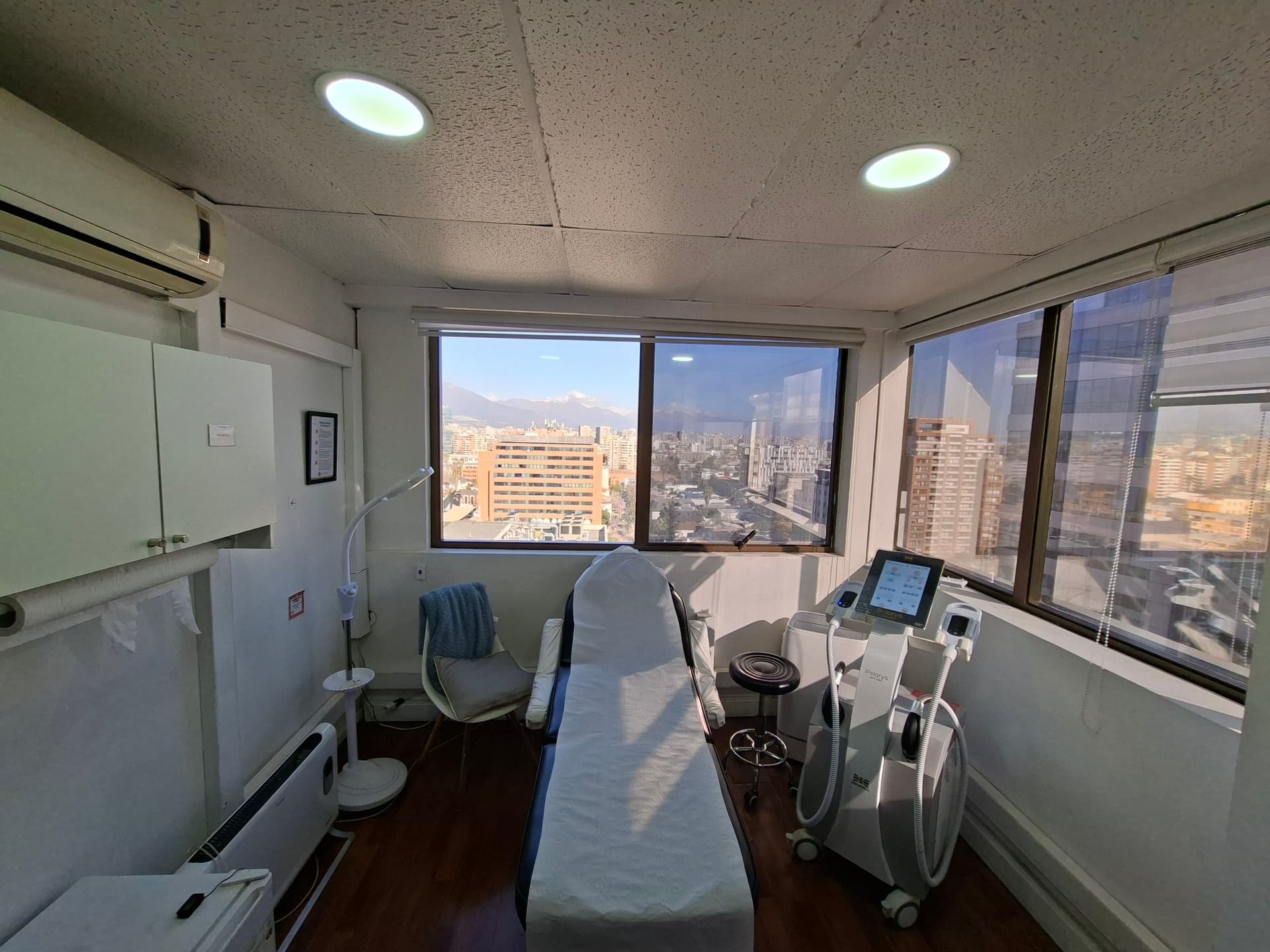 Box 2 Clínica con Resolución Sanitaria · Estética Corporal · Equipo de Criolipólisis
